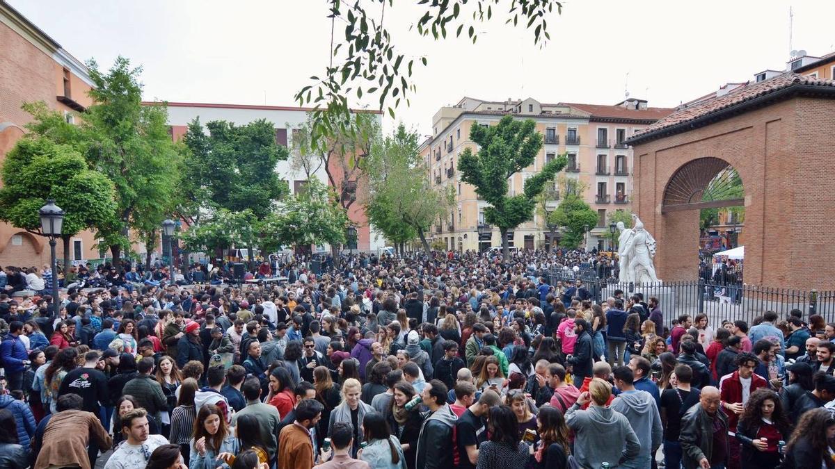 FIESTAS DE 2 DE MAYO. DÍA DE LA COMUNIDAD DE MADRID. | Hostelados